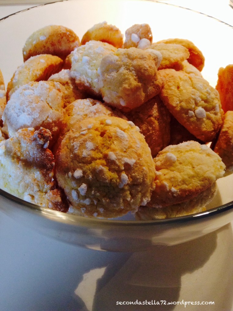 Biscotti morbidi all'arancia