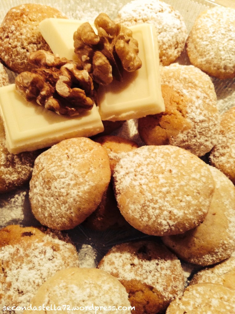 Biscottini cioccolato bianco e noci