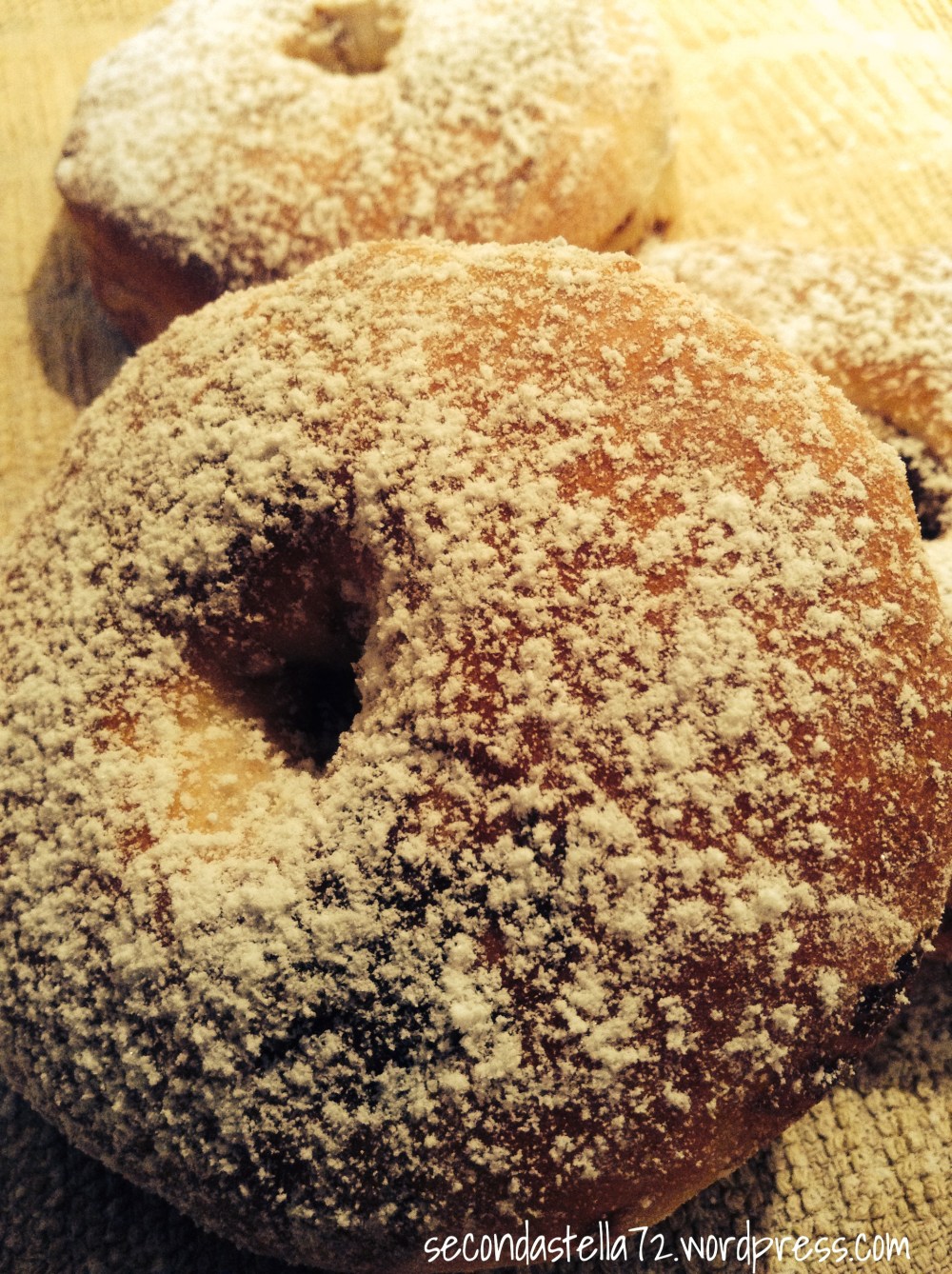 Ciambelline ricotta e gocce di cioccolato