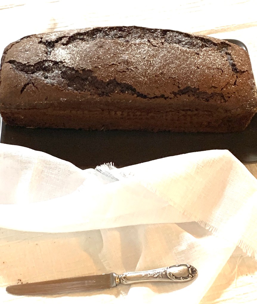 Plumcake al cacao con gocce di cioccolato