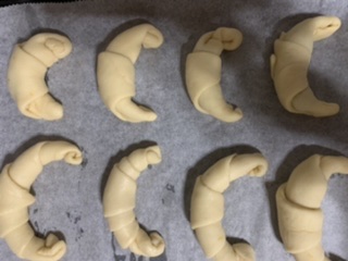 Cornetti al latte condensato