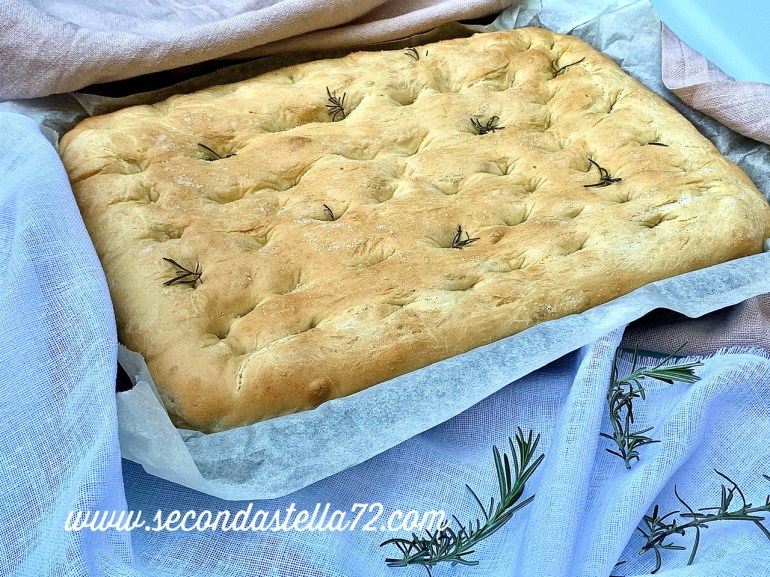 Focaccia soffice olio e Rosmarino